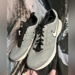 Nike Downshifter 6 in Gray 🌵8